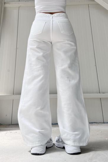 Beyaz Bol Paça Jeans